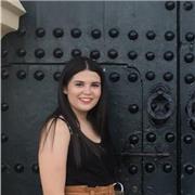 Profesora de español, para poder ayudar a la gente a aprender español ya que yo soy marroquí y hablo perfectamente el español